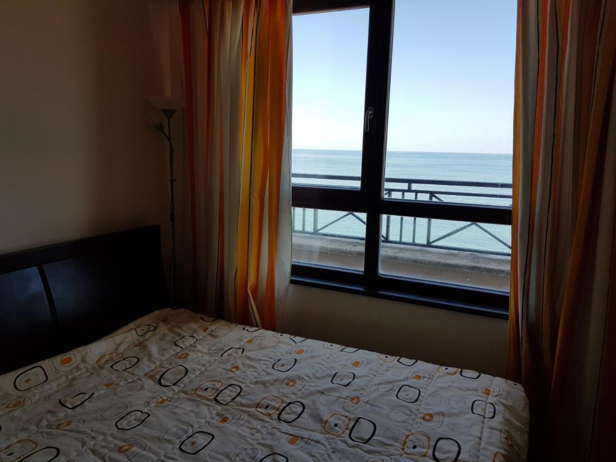 Golden Sands Rentals Apartments Luaran gambar